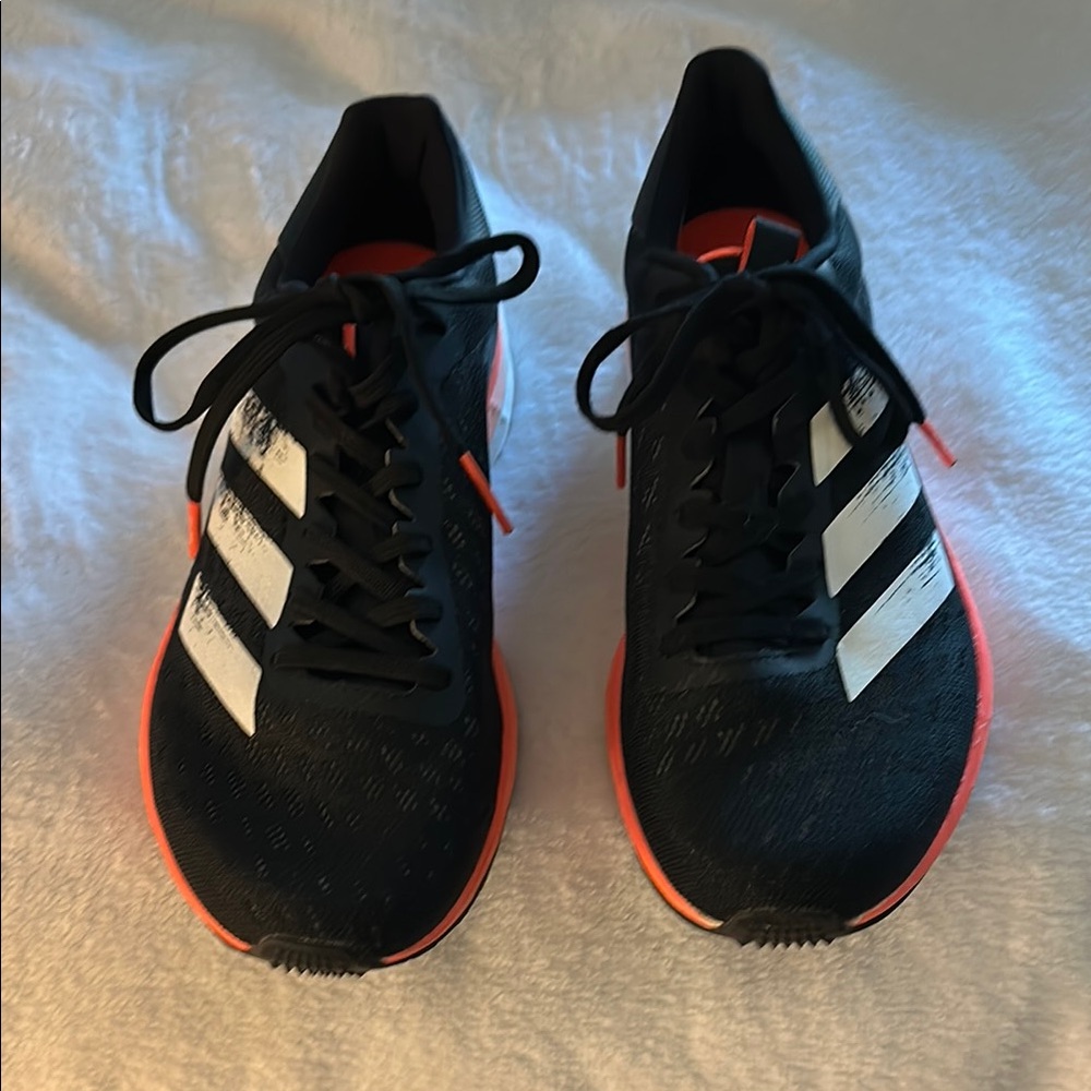 Adidas Lightstrike Athletic Shoes size 9 Men’s  or size 10.5 Womens. Sample shoe